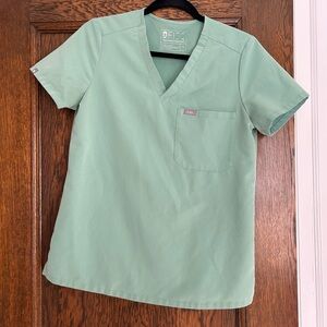 FIGS Mint Green Scrub Top and bottoms